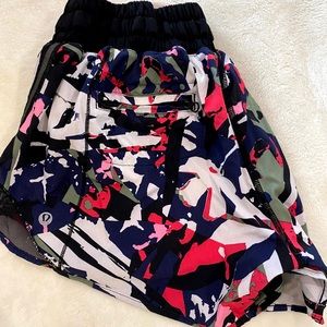Lulu lemon size 4 shorts